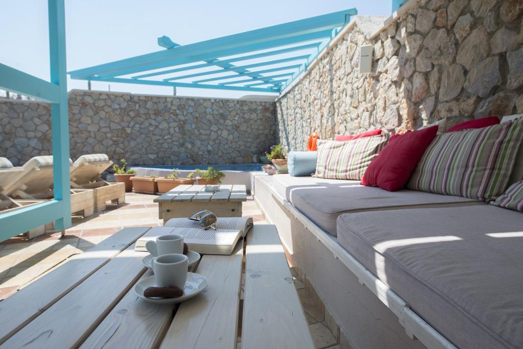 Villa Rose Тира Экстерьер фото